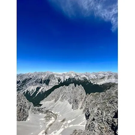 Pure Mountain Garden 펜션 가르미슈파르텐키르헨